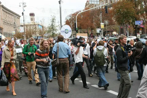 The first flashmob parade “Peace as the Goal. Culture as the Means. Force for Peace”: photo 16 of 47