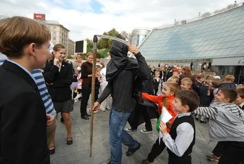 The first flashmob parade “Peace as the Goal. Culture as the Means. Force for Peace”: photo 42 of 47