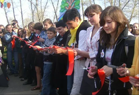 Planting of the city’s Language Alley: photo 16 of 21