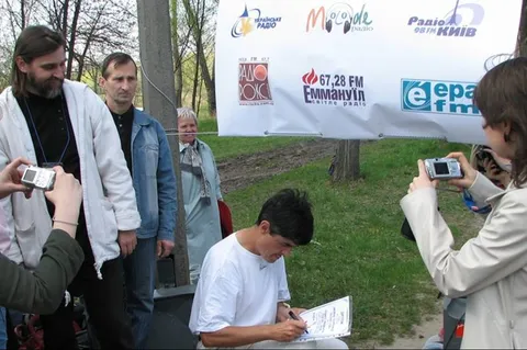 Planting of the city’s Language Alley: photo 18 of 21